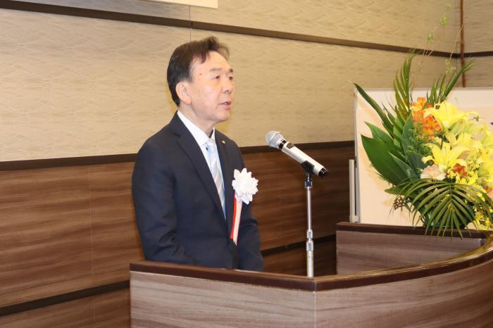 校長挨拶　　　　　　　　　　　　　　　　　　　　　　　　　　　　　　　　　穂刈校長